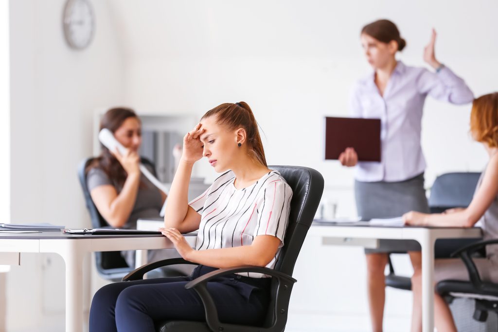 Le bruit : principal facteur de stress et de nuisance au bureau 1 adobestock 401519303