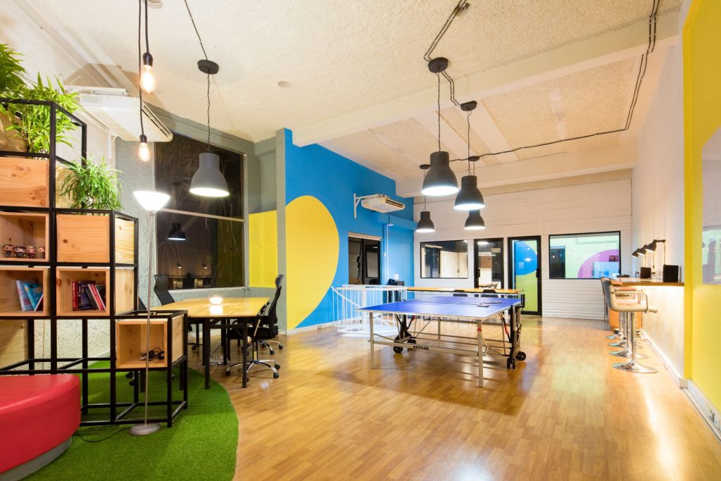 Bien-être au bureau : nos 9 meilleures idées d’aménagement 3 espaces de jeux entreprise